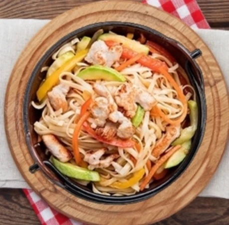 Удон в соусе терияки с курицей 