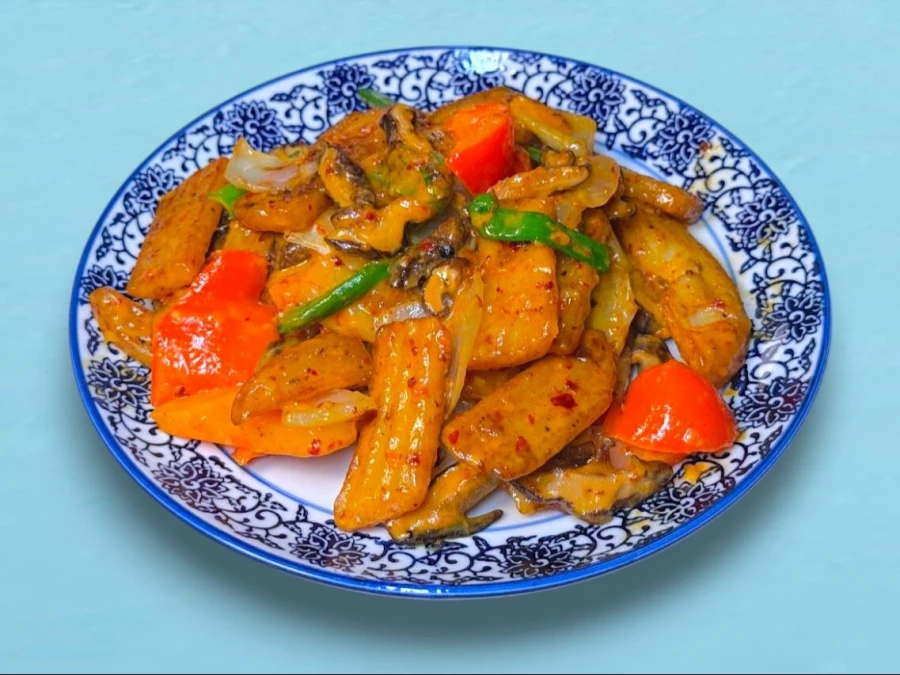 Картофель с овощами в соусе карри