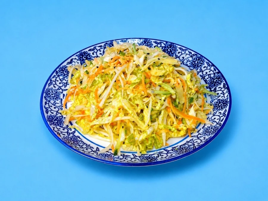 Салат из пекинской капусты с яйцом
