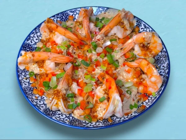 Креветки с фунчозой