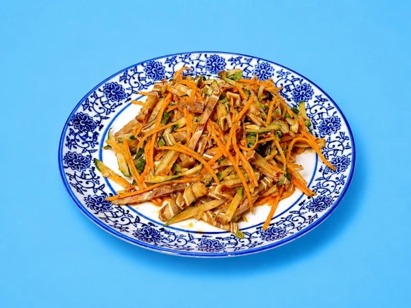Салат со свиными ушками
