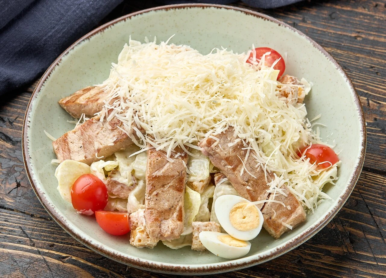 Цезарь с тунцом