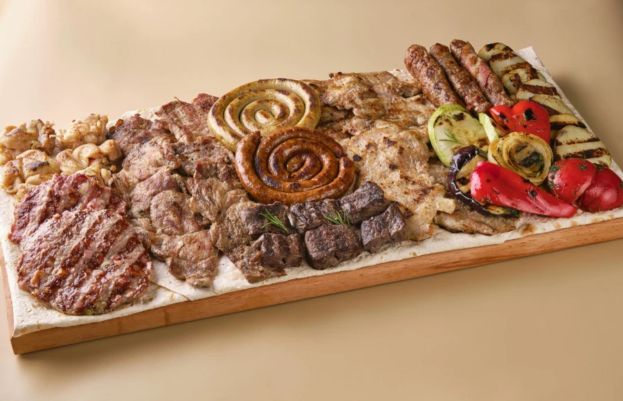 Мясная плата на 6 персон