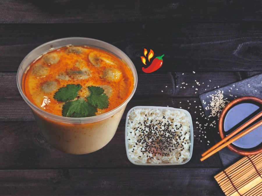 Том ям с креветками и кальмаром