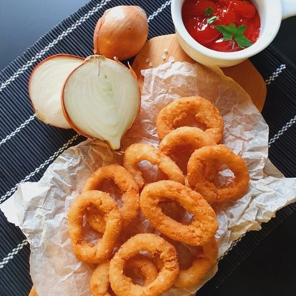 Луковые кольца в панировке 