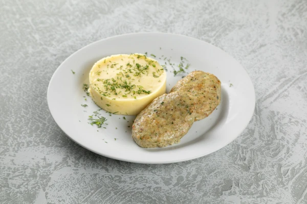 Котлеты куриные с картофельным пюре