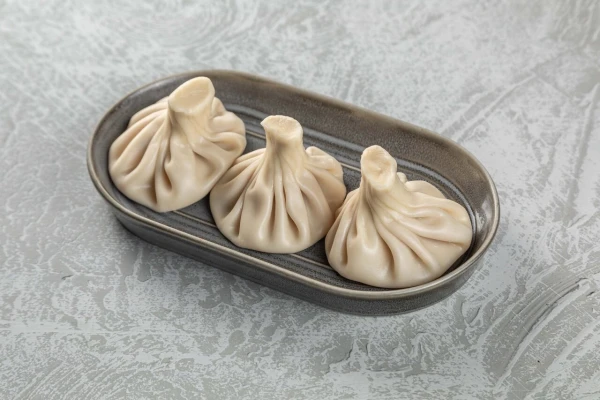 Хинкали с мясом и зеленью