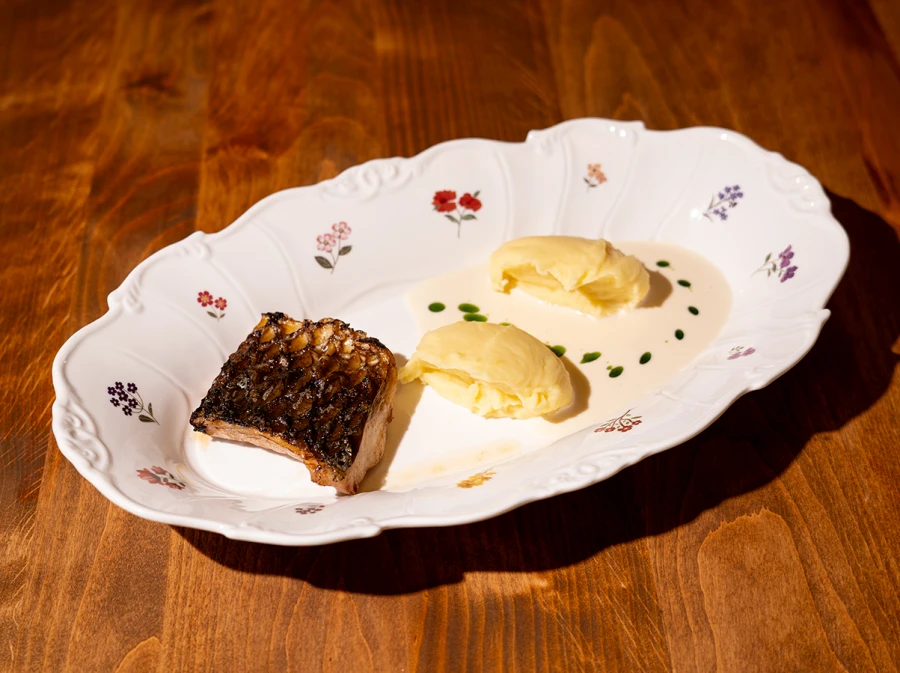 Пеленгас с картофельным пюре и сливочным соусом