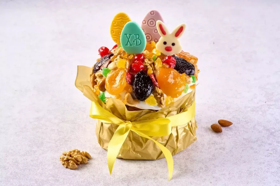Авторский кулич "Царский" с сухофруктами и орехами, 700 гр