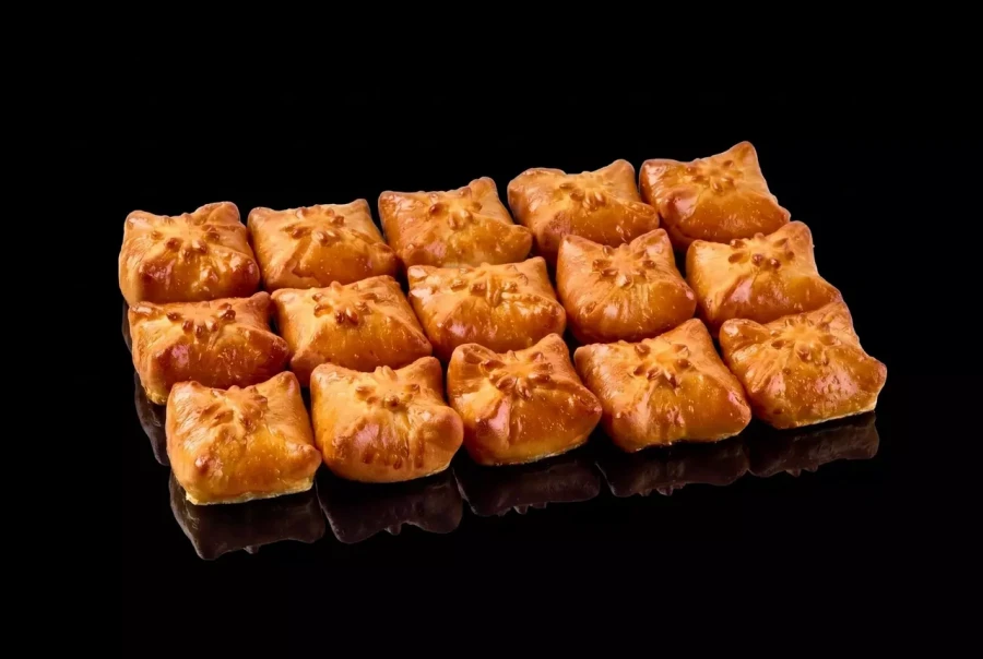Пирожки с курицей и оливками, 15 шт