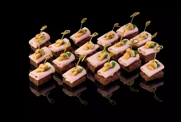 Канапе с корейкой, 17 шт