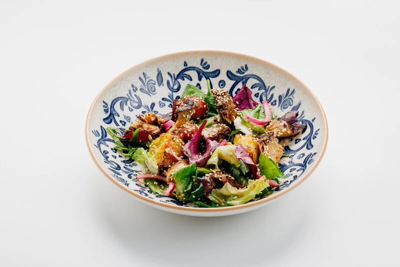 Салат со скумбрией