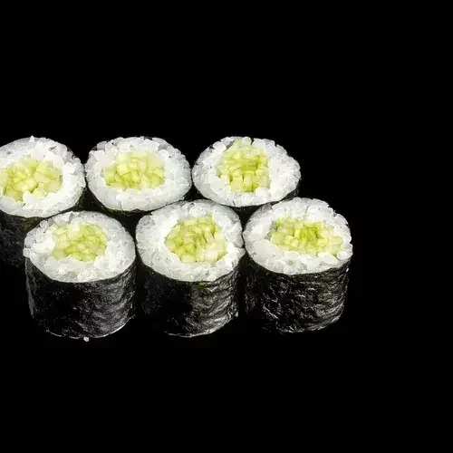 Макидзуси с огурцом