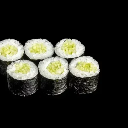 Макидзуси с огурцом