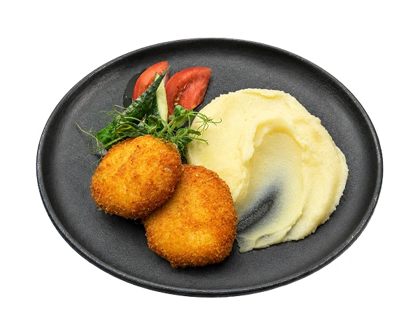 Котлеты куриные со свежими овощами и картофельным пюре
