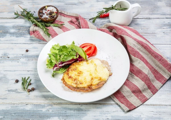 Мясо по-французски со свининой
