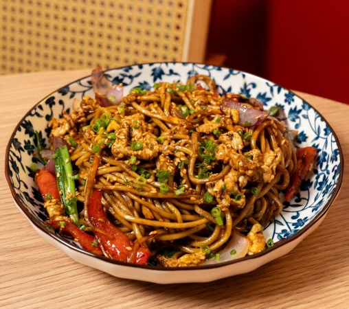 Лапша Чаомянь с овощами