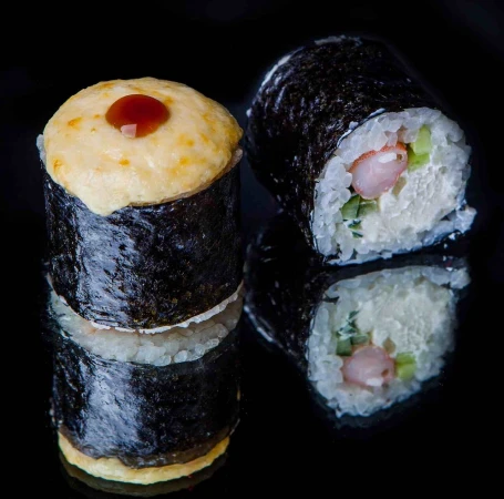 Запеченный ролл с креветкой