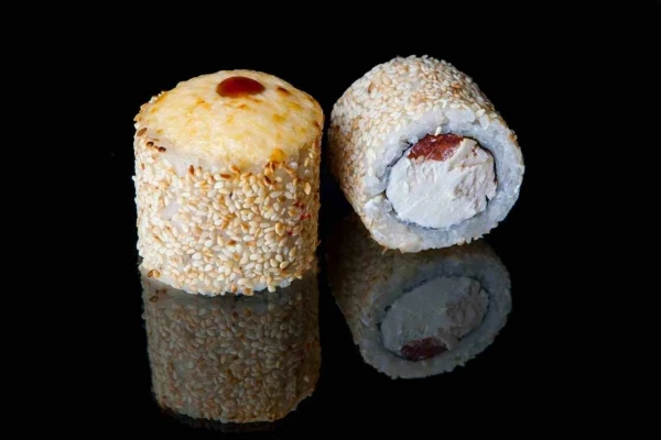 Запеченный ролл с курицей