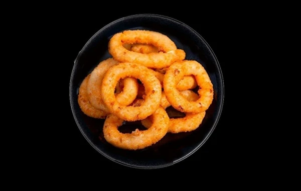Луковые кольца с кетчупом