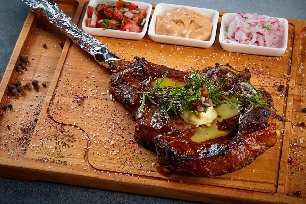 Стейк "Томагавк из говядины"