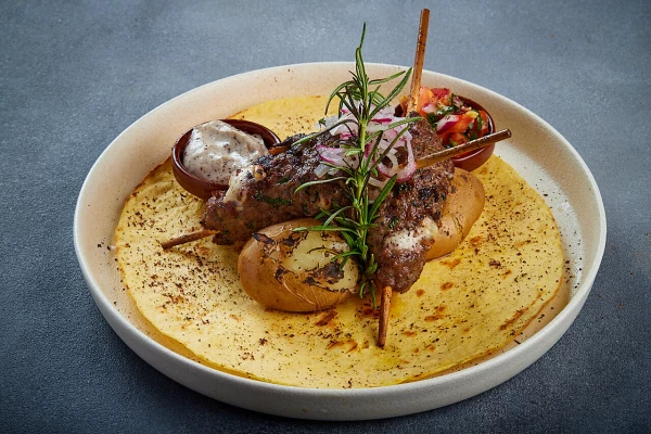 Мини - люля из баранины и говядины, с сыром сулугуни