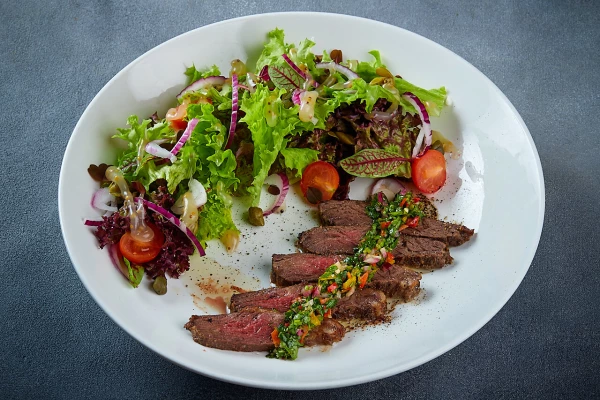 "Стейк салат из говядины" 