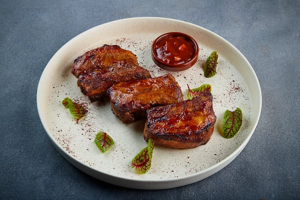 Свиные ребрышки с соусом «Барбекю»