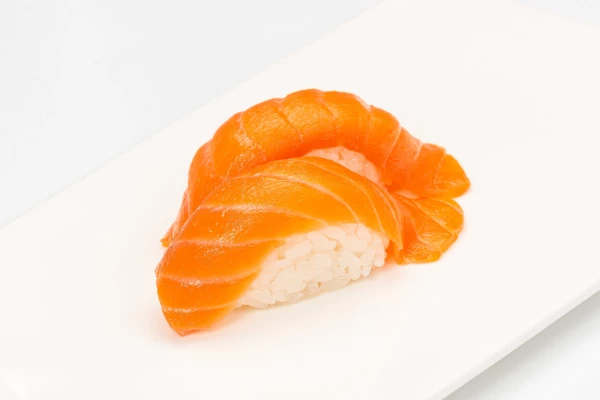 Суши лосось