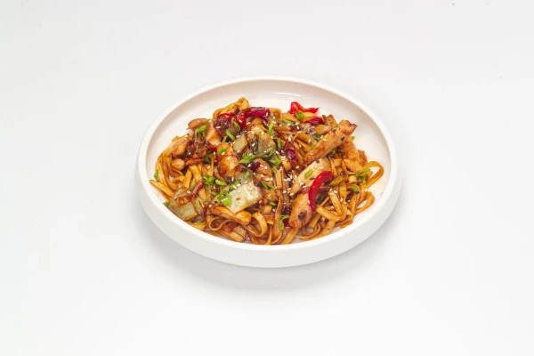 ВОК С КУРИЦЕЙ и лапшой Удон в соусе Терияки