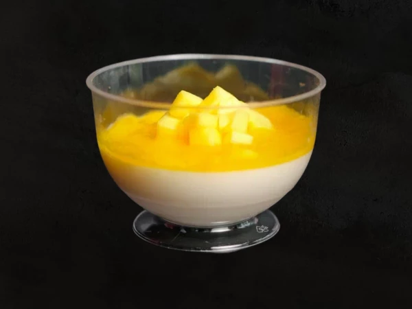 Десерт Самуи с манго