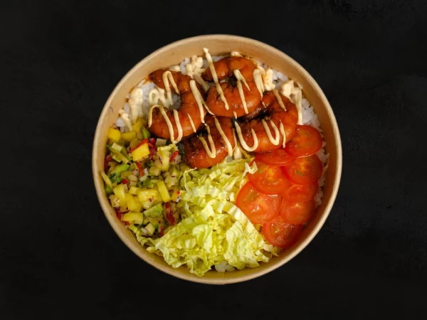 Боул с креветками и сальсой из манго 