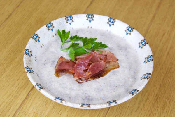 Крем-суп с беконом и шампиньонами