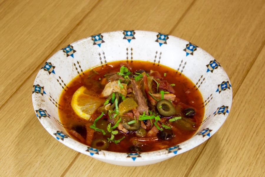 Солянка мясная