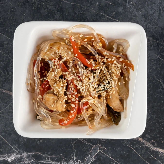 Рисовая лапша с курицей
