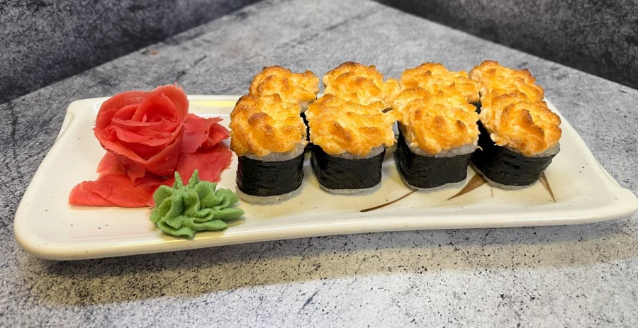 Ролл №38 Запеченный маки плюс