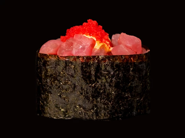 Гункан "Тунец" 60гр 1шт