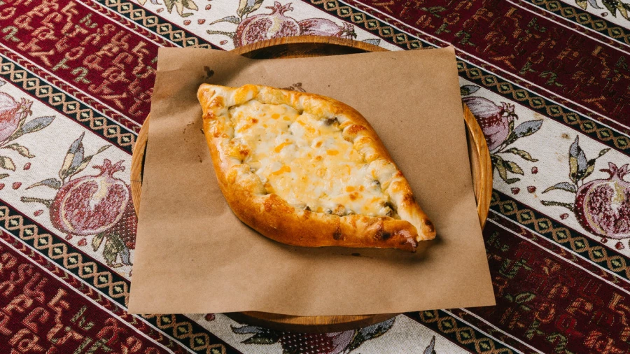 Хачапури Мясной гуру с говядиной