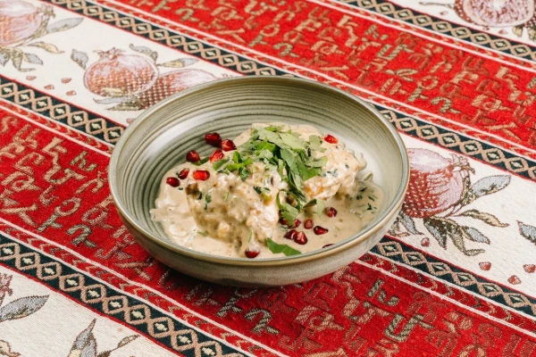 Бедро куриное в сливочно-ореховом соусе