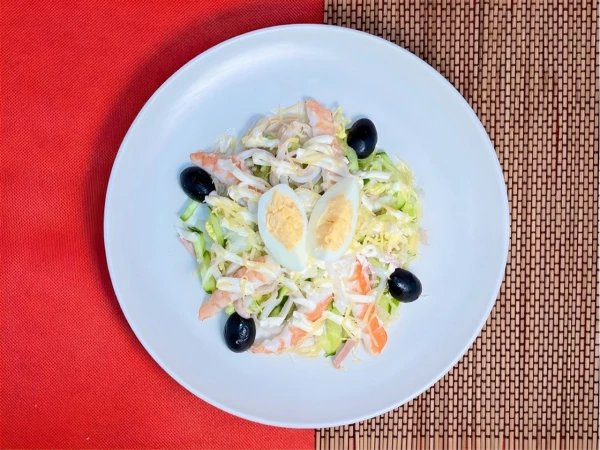 Салат Волнение с морепродуктами 