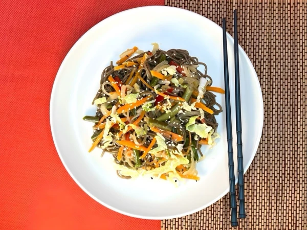 Соба вегетарианская в соусе Терияки 