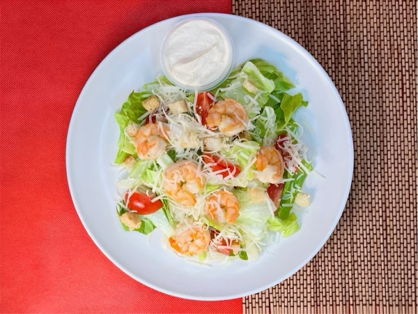 Салат Цезарь с креветками 