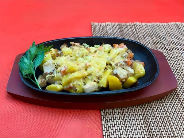 Горячая сковородка со свининой