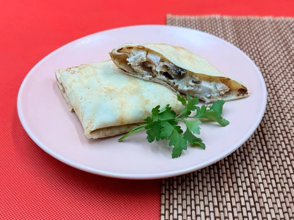 Блинчики с курой и грибами