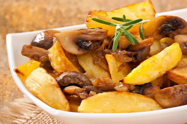 Картофель с шампиньонами жареный в фритюре