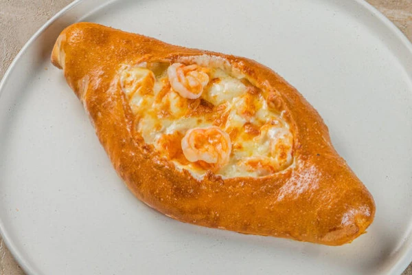 Хачапури по-Аджарски с креветками Мини