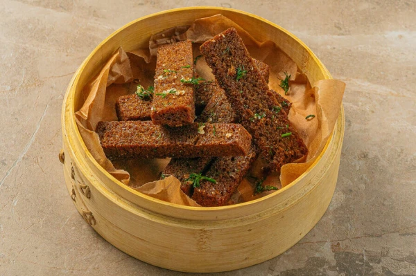 Гренки ржаные с чесноком