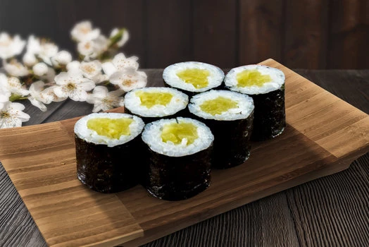 Маки с такуаном 
