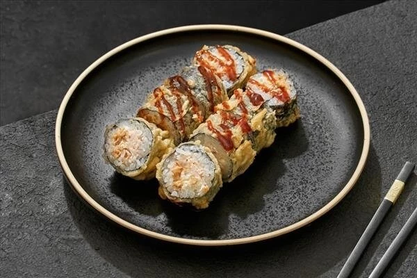 ролл Горячий с угрем и сурими