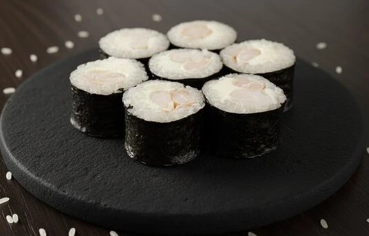 Ролл с креветкой